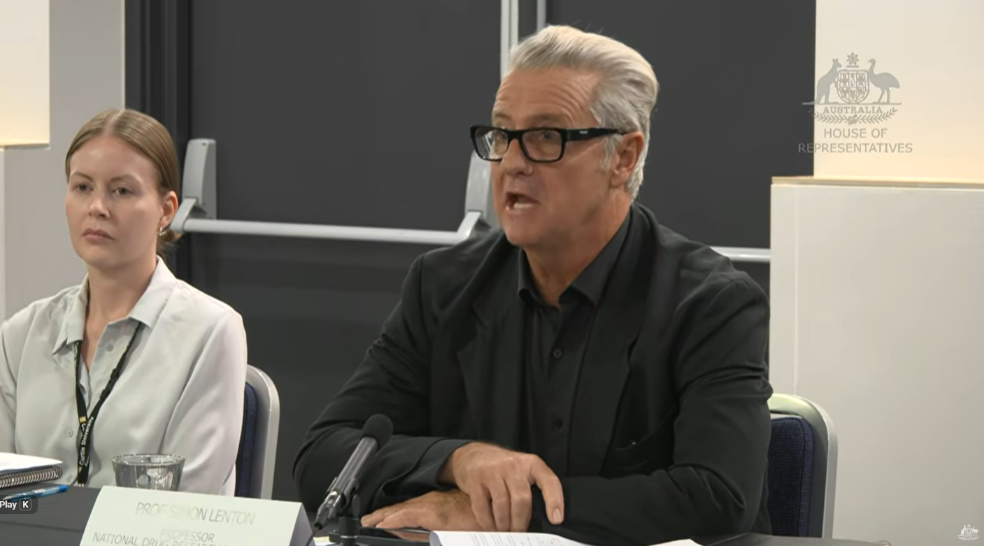 Professor Simon Lenton speaking at the Perth inquiry
